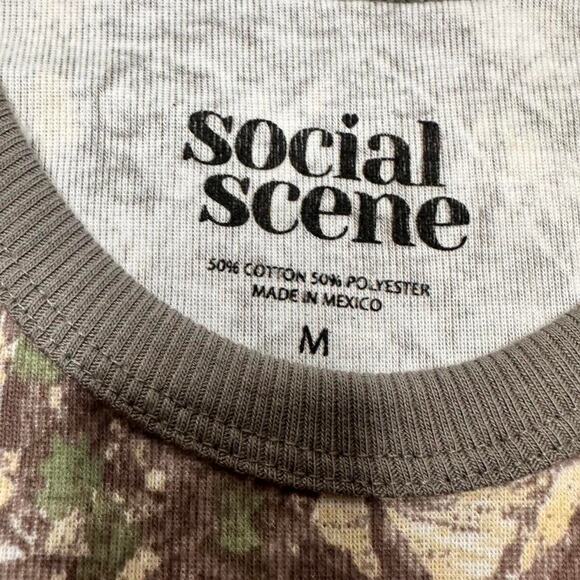 Social Scene Size Medium Y2K Camo + Pink Tank - Picture 4 of 4